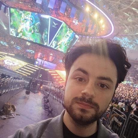 Chris taking a selfie in the arena at the LCK 2024 Spring Finals